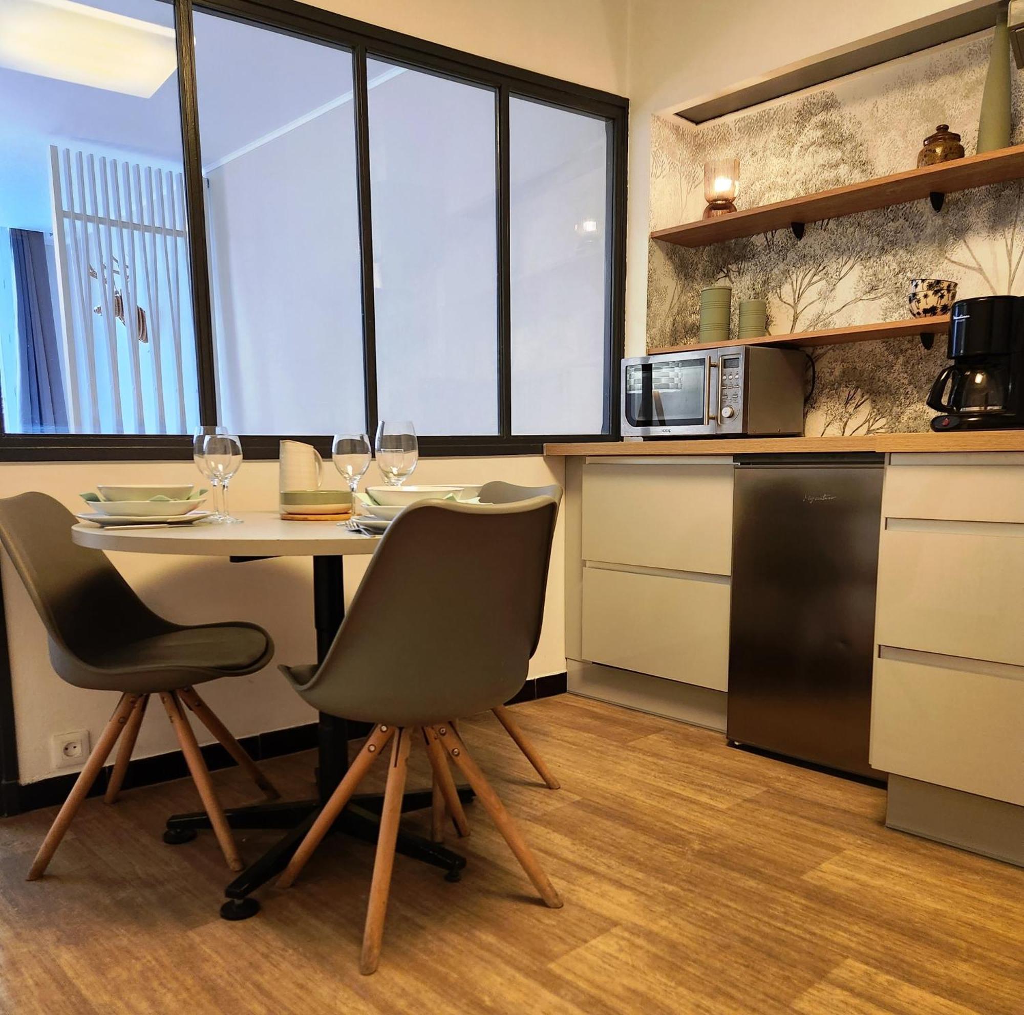 Appartements Epicurieux Hyper Centre Ville, Calme - Sejouraixlesbains エクスレバン 部屋 写真