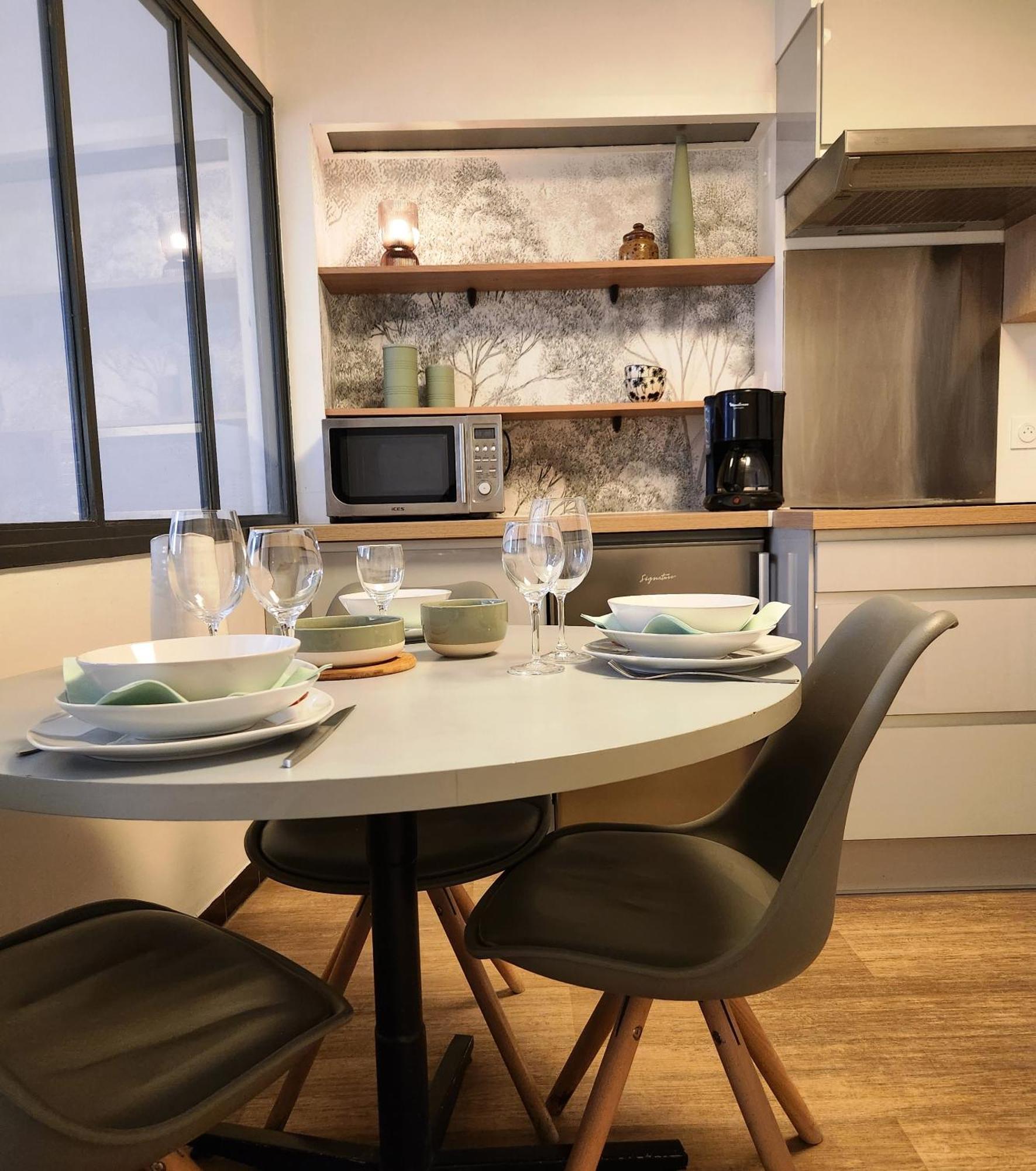 Appartements Epicurieux Hyper Centre Ville, Calme - Sejouraixlesbains エクスレバン 部屋 写真