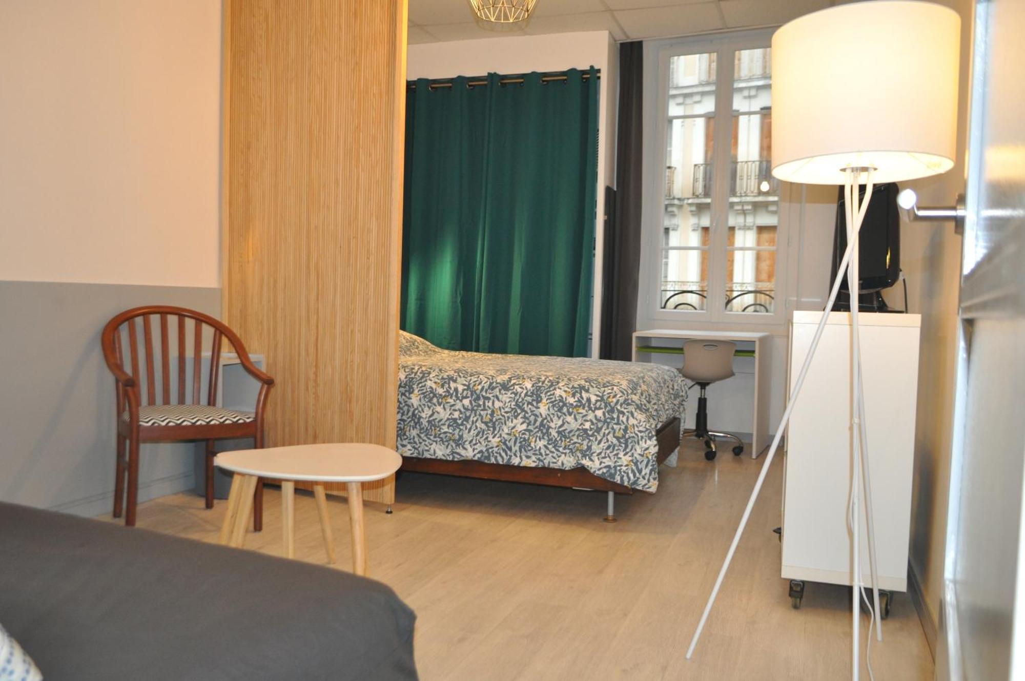 Appartements Epicurieux Hyper Centre Ville, Calme - Sejouraixlesbains エクスレバン 部屋 写真